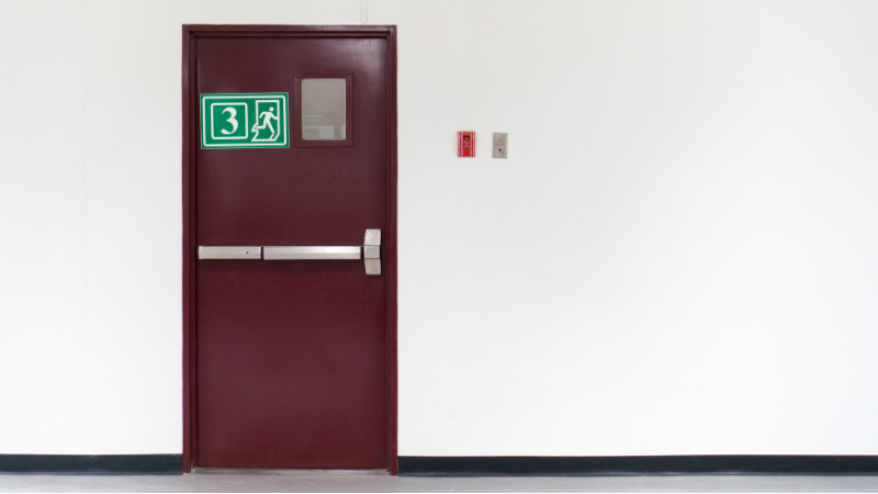 Como especificar portas corta fogo de forma correta na sua obra